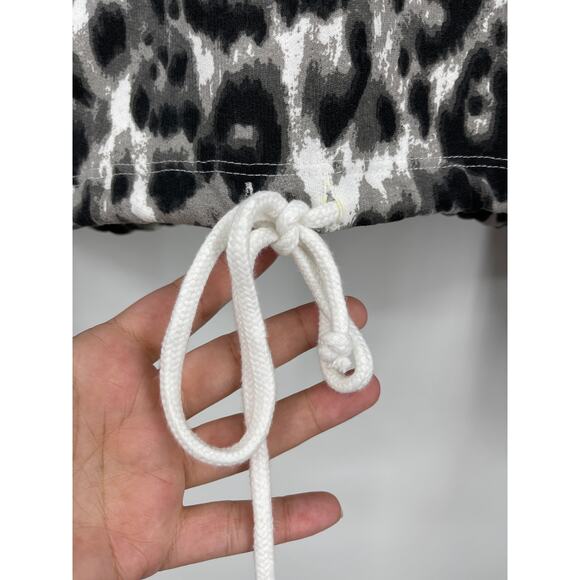 French Laundry Sport Womens Animal Print Long Sleeve Hoodie Top NEW Size Large - Picture 8 of 11